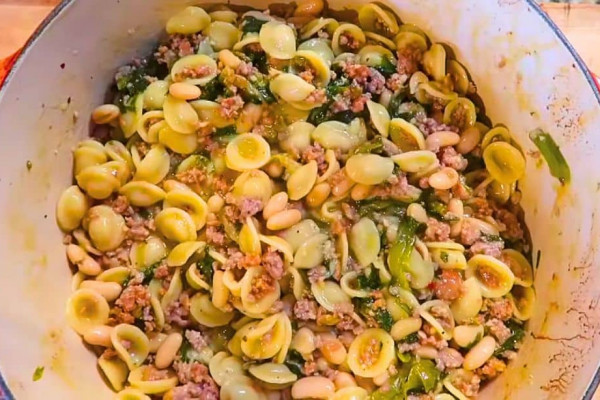 Easy Stovetop One-Pot Sausage, Bean, and Pasta Recipe