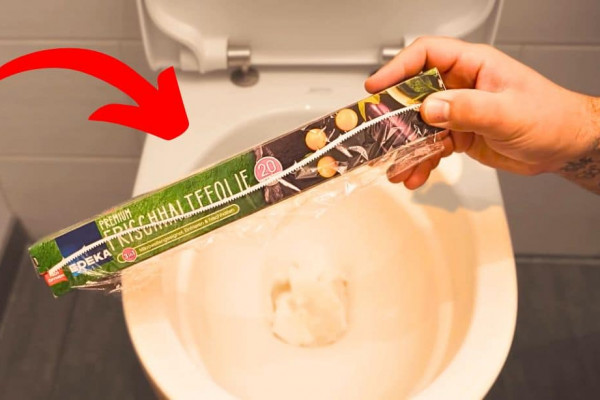 Easy Trick to Unclog Your Toilet With Cling Wrap