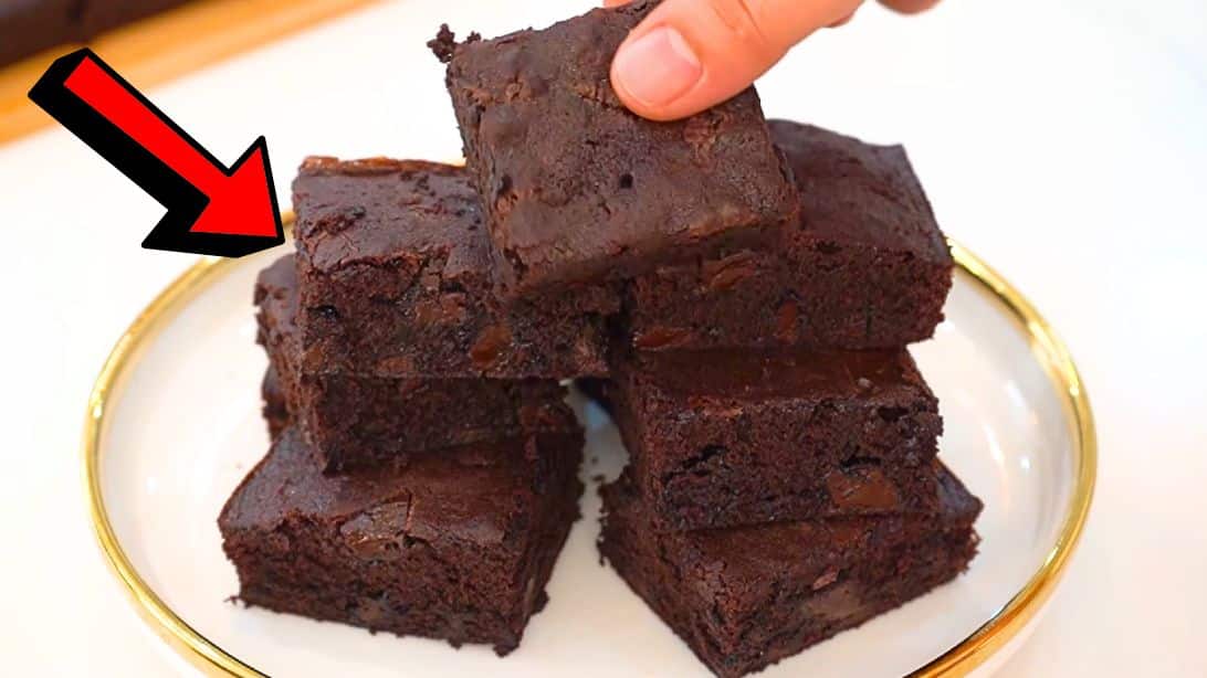 Fudgy & Chewy Condensed Milk Brownies Recipe | DIY Joy Projects and Crafts Ideas