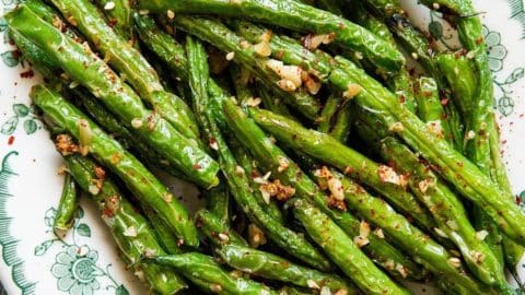 Garlic Green Beans (Restaurant Style Recipe) | DIY Joy Projects and Crafts Ideas