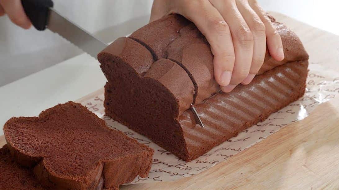 Super Fluffy Chocolate Loaf Cake