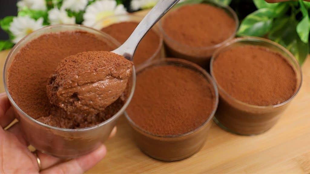 4-Ingredient Melt-In-Your-Mouth Dessert Recipe (1)