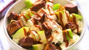 6-Ingredient Apple Snickers Caramel Salad Recipe