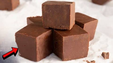 5-Ingredient Chocolate Fudge Recipe | DIY Joy Projects and Crafts Ideas