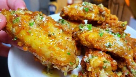 Crispy Chicken Wings w/ Cowboy Butter Sauce Recipe | DIY Joy Projects and Crafts Ideas