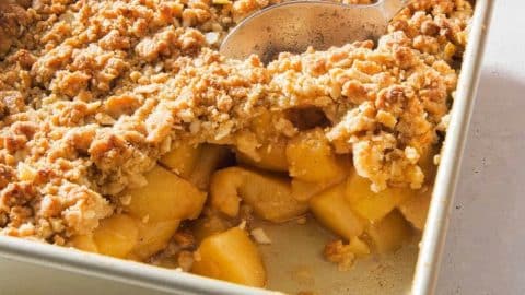 Easiest Apple Crumble Recipe | DIY Joy Projects and Crafts Ideas