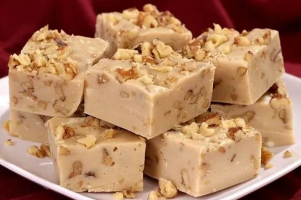 Easy 6-Ingredient Maple Walnut Fudge Recipe