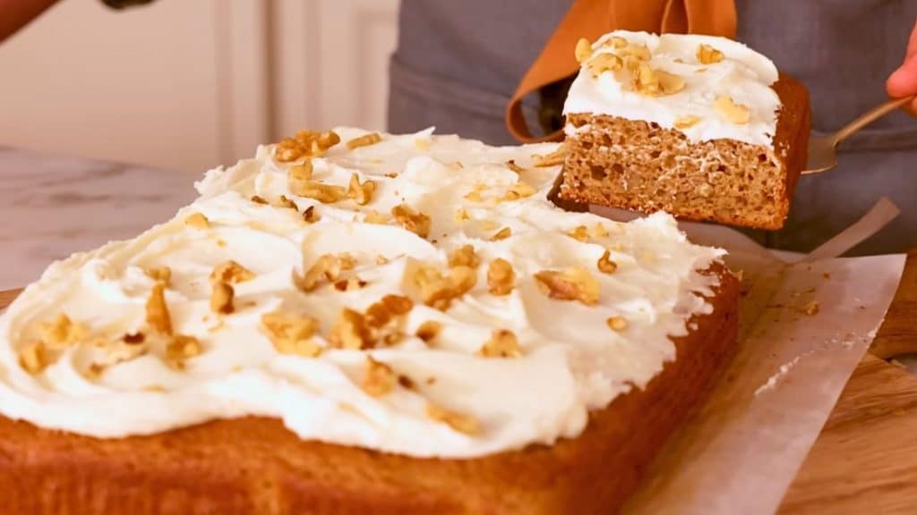 Easy Applesauce Cake Recipe