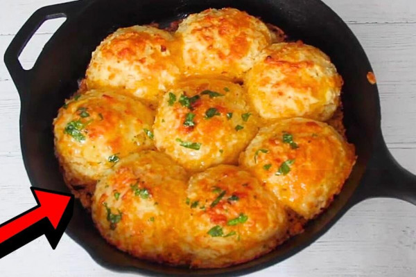 Easy Garlic Cheddar Drop Biscuits Recipe
