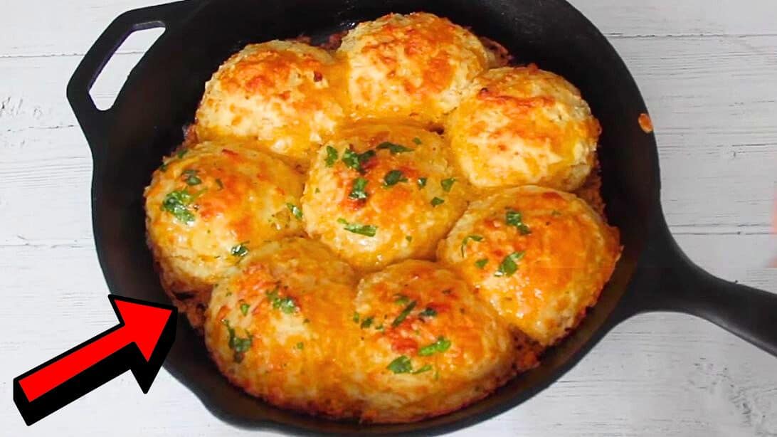 Easy Garlic Cheddar Drop Biscuits Recipe | DIY Joy Projects and Crafts Ideas