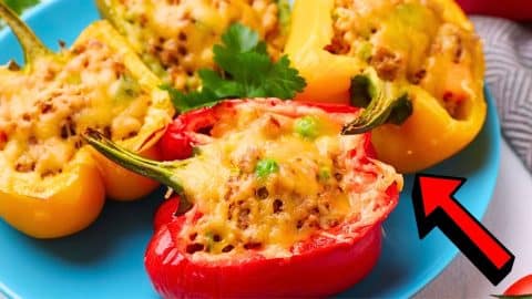 Easy-to-Make Stuffed Bell Pepper w/ Ground Beef and Rice | DIY Joy Projects and Crafts Ideas
