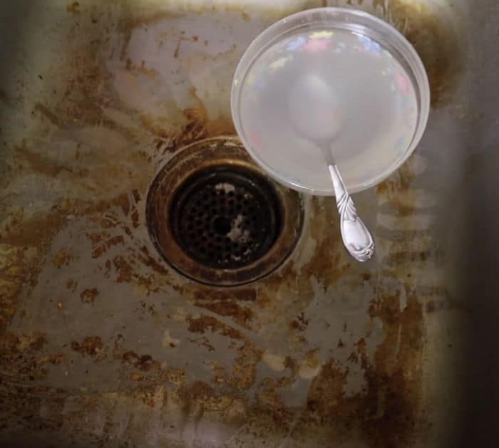 How To Clean Sink Strainer: A Gross Yet Satisfying Cleaning