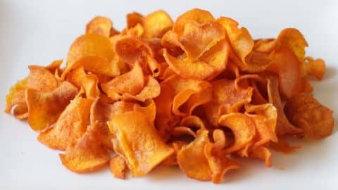 How to Make Thin Crispy Sweet Potato Chips | DIY Joy Projects and Crafts Ideas