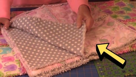 How to Make a Simple Baby Rag Quilt | DIY Joy Projects and Crafts Ideas