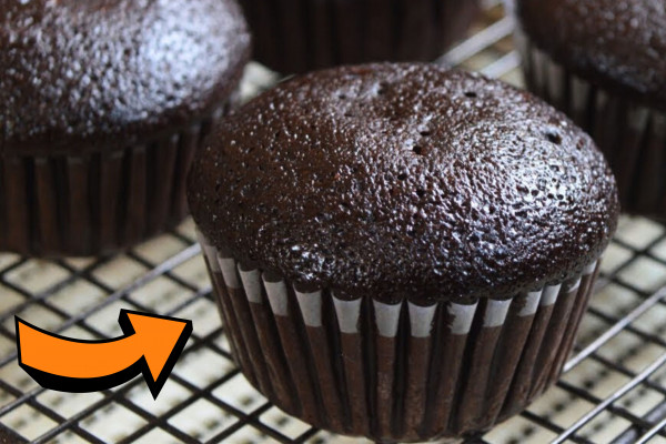 Perfectly Moist Chocolate Cupcake Recipe