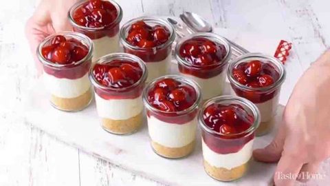 Cherry Cream Cheese Dessert Cups | DIY Joy Projects and Crafts Ideas