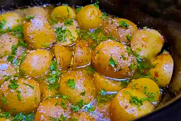 Crockpot Butter Herb Potatoes Recipe