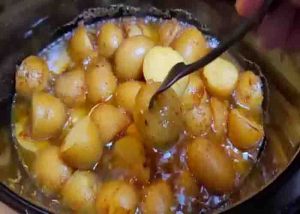 Crockpot Butter Herb Potatoes Recipe