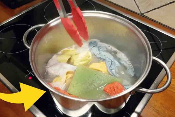 How to Get Stink Out of Kitchen Towels Effectively