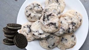 5-Ingredient Cookies and Cream Cheesecake Cookies