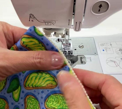 How to Sew a Fabric Jar Opener in 8 Minutes - DIY Joy