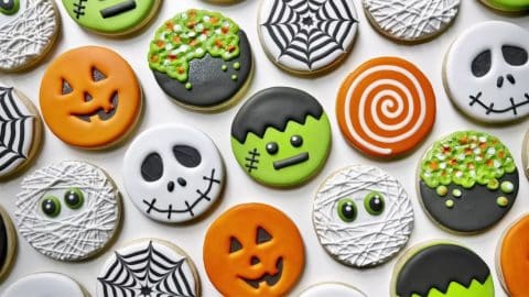 Beginner-Friendly Halloween Cookies Decorating Tutorial | DIY Joy Projects and Crafts Ideas