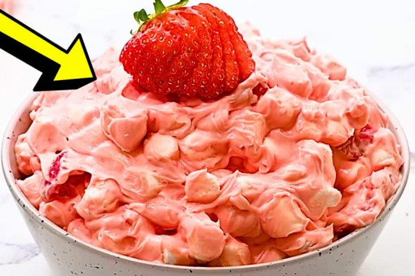 Easy Strawberry Jell-O Fluff Salad Recipe