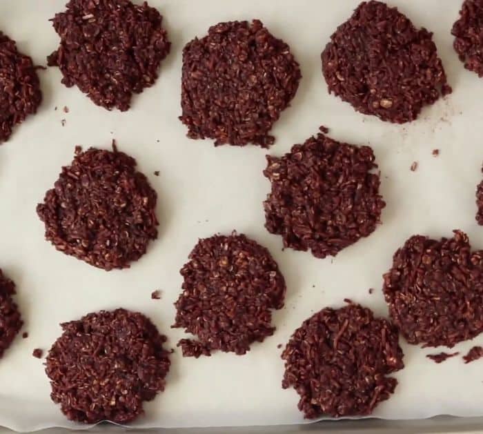 Easy to Make No-Bake Mint Chocolate Cookies