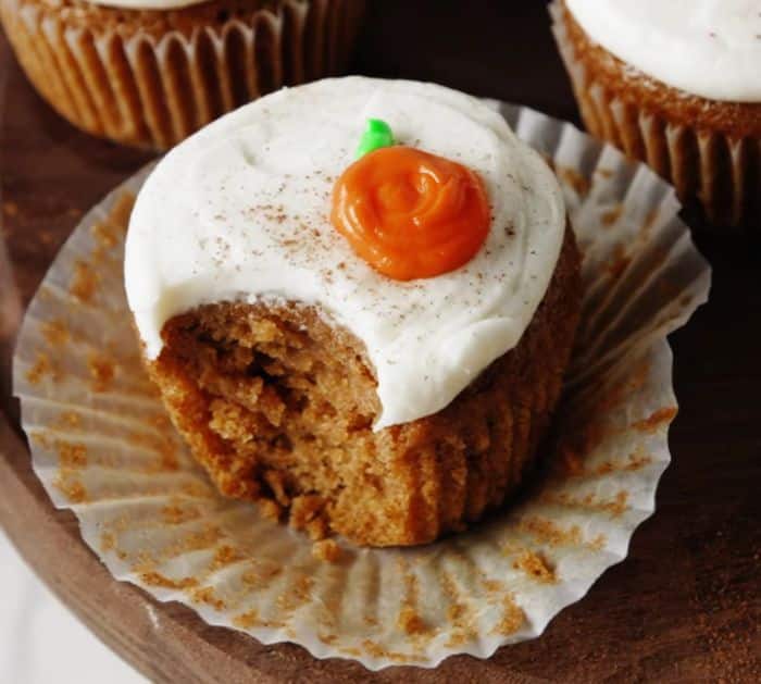 How to Make Pumpkin Cupcakes from Scratch
