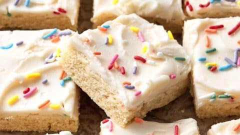 Easy-to-Make Soft & Chewy Sugar Cookie Bars | DIY Joy Projects and Crafts Ideas