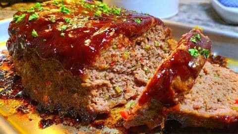 Easy-to-Make Tender & Juicy Homemade Meatloaf | DIY Joy Projects and Crafts Ideas