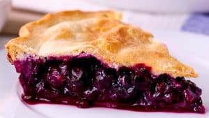 How to Make a Classic Blueberry Pie from Scratch