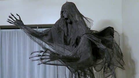 How to Make a DIY Dementor for Halloween | DIY Joy Projects and Crafts Ideas