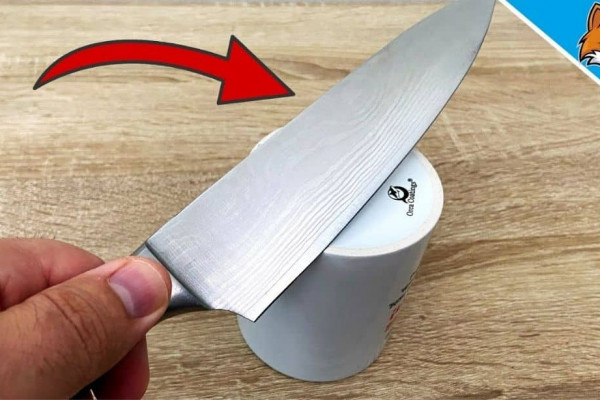 How to Sharpen Your Knife Using a Mug