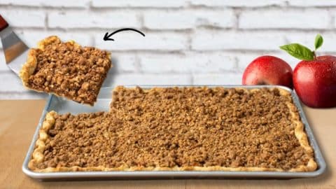 Sheet Pan Apple Pie Recipe | DIY Joy Projects and Crafts Ideas