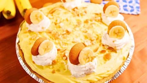 Super Easy Banana Pudding Cheesecake Recipe | DIY Joy Projects and Crafts Ideas