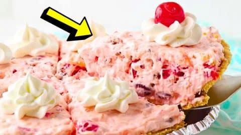 Super Easy No-Bake Millionaire Pie Recipe | DIY Joy Projects and Crafts Ideas