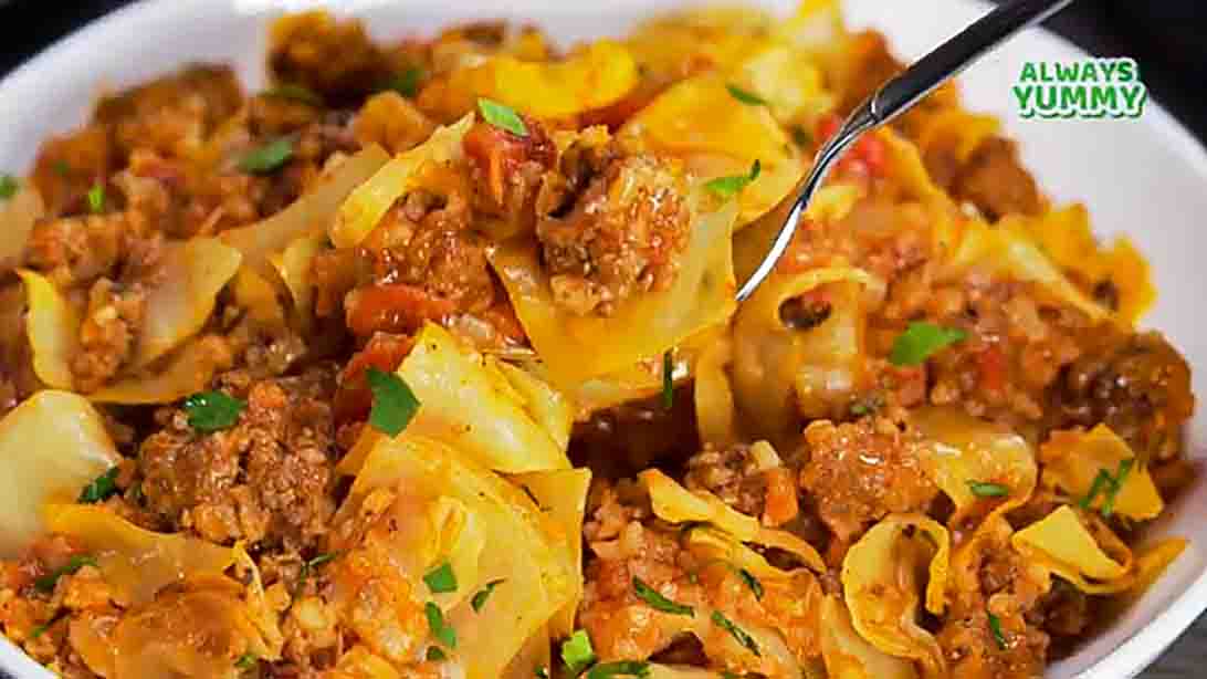 Ground Beef & Cabbage Stew Recipe | DIY Joy Projects and Crafts Ideas