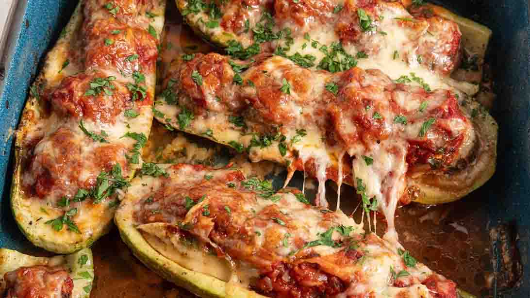 Meatball Marinara Stuffed Zucchini Boats | DIY Joy Projects and Crafts Ideas