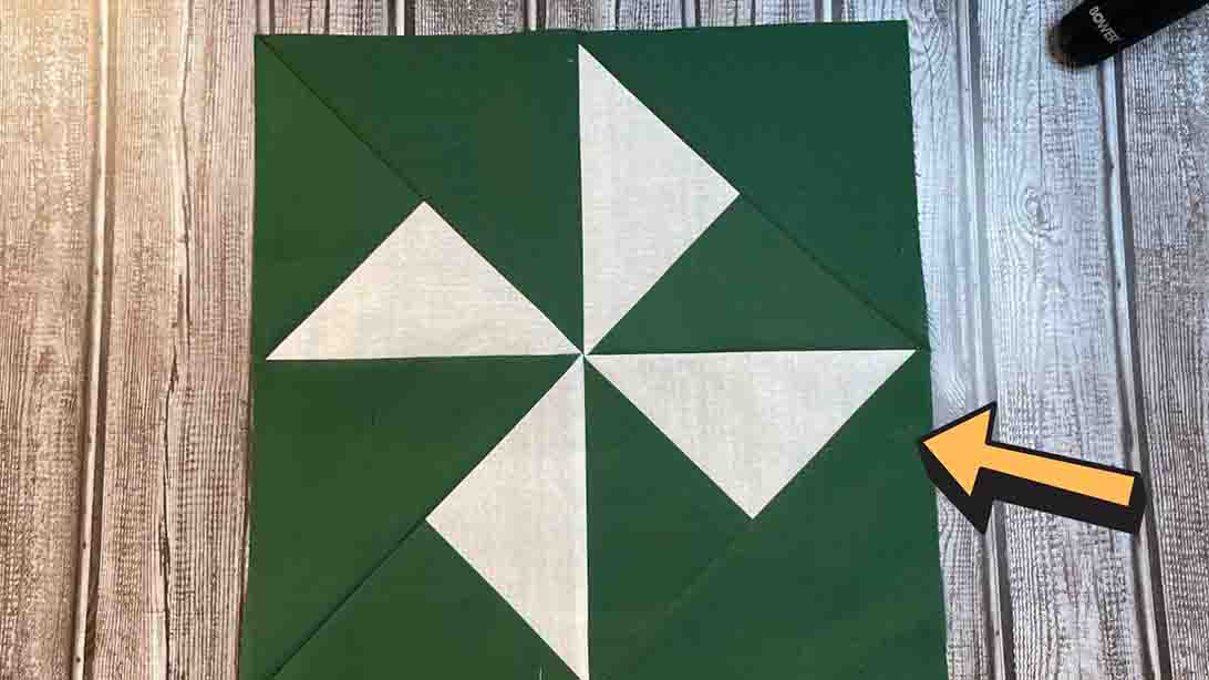 Turnstile Quilt Block Tutorial | DIY Joy Projects and Crafts Ideas