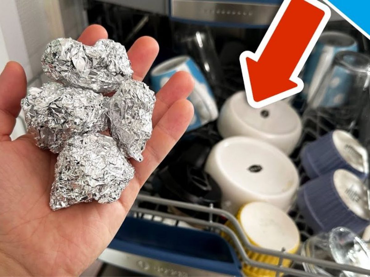 Aluminum Foil Hacks That Will Make Your Time In The Kitchen A Breeze