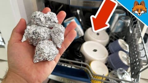 A Must-Try Aluminum Foil Dishwasher Hack | DIY Joy Projects and Crafts Ideas