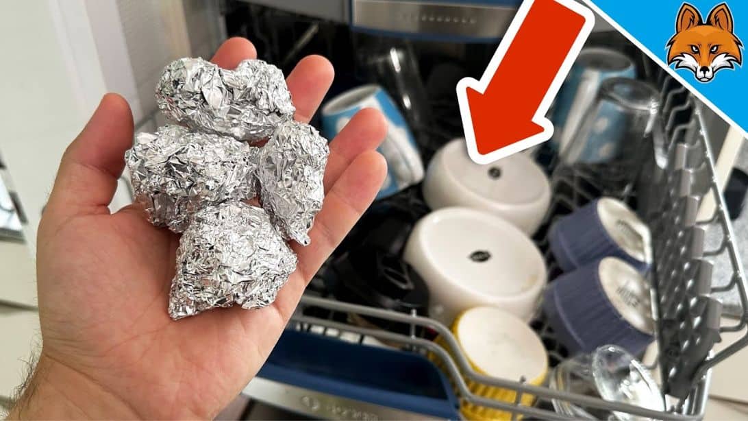 10 Aluminum Foil Hacks That Will Give You A Cleaner Home