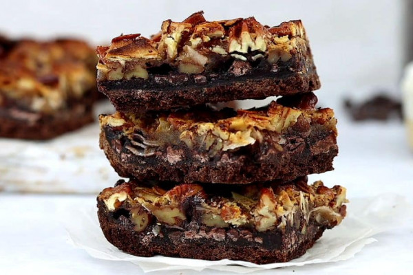 Easy German Chocolate Pecan Pie Bars Recipe