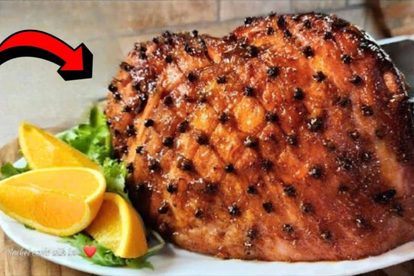 Easy Holiday Glazed Ham