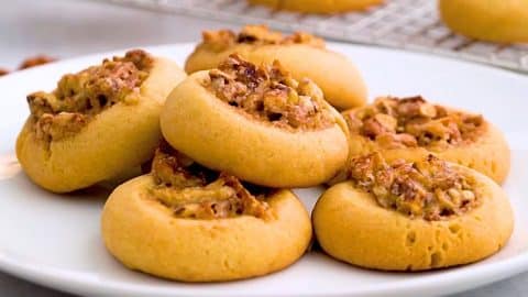 Easy Mini Pecan Pie Cookies Recipe | DIY Joy Projects and Crafts Ideas