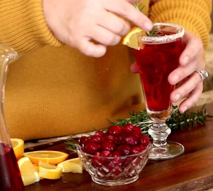 Easy to Make Delicious Cranberry Mimosa