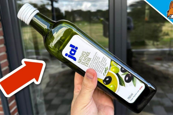 How to Clean Your Windows with Olive Oil