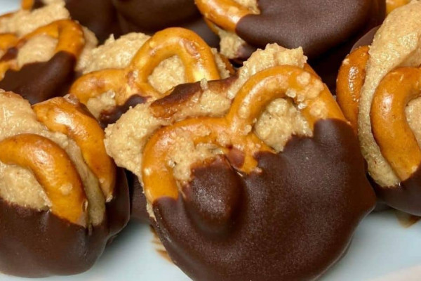 Peanut Butter Pretzel Buckeyes Recipe