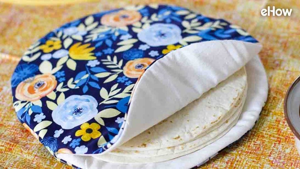 DIY Reusable Tortilla Warmer Tutorial
